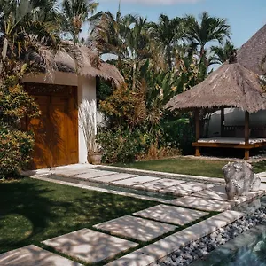 Nyaman Seminyak (Bali)